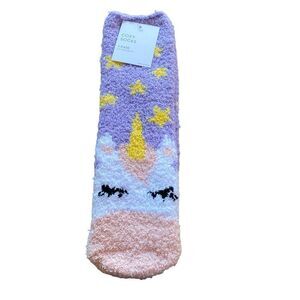 NEW Kohl’s Woman’s Unicorn Fashion Fuzzy Cozy Socks (Fits sock sizes 9-11)
